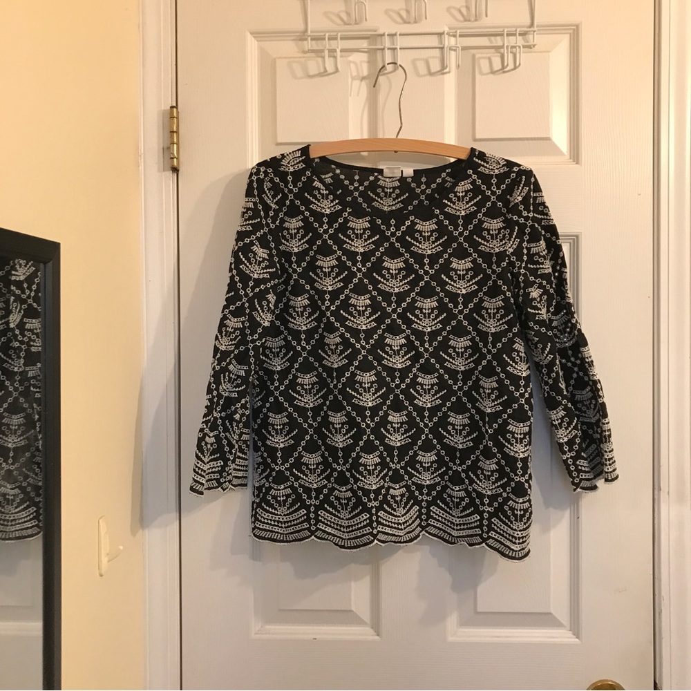 Gap Black & white eyelet long sleeve top